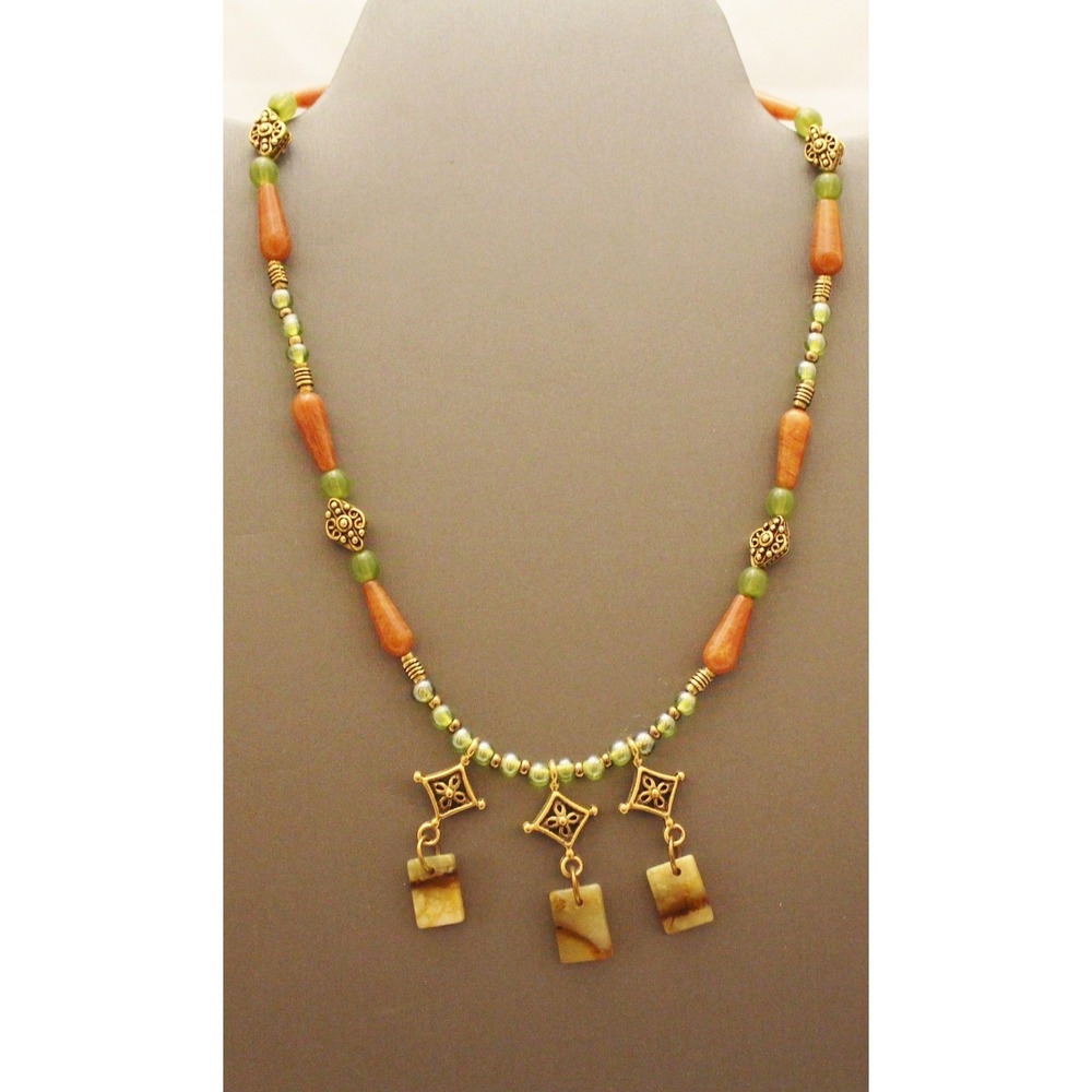 Boho Chic Gold Tone Dangle Necklace with Agate Rectangle Stone Pendant